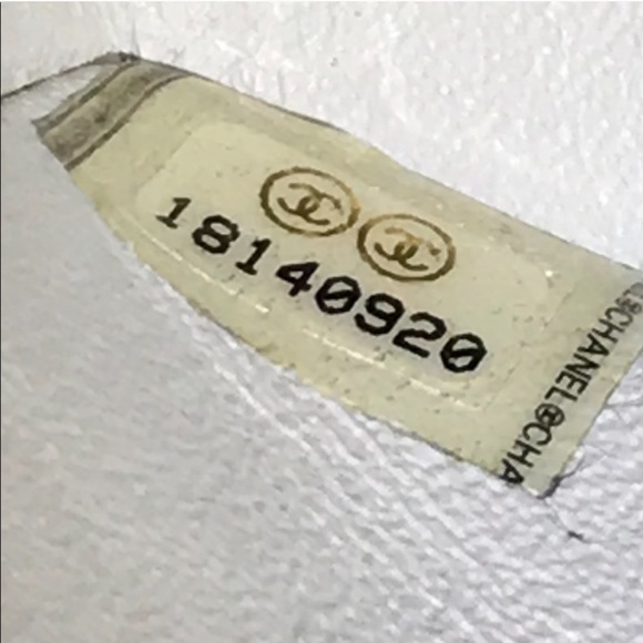 CHANEL Caviar leather Maxi - Picture 3 of 14